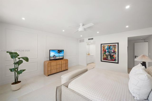 5255 Collins Ave 8F, Miami Beach, FL 33140