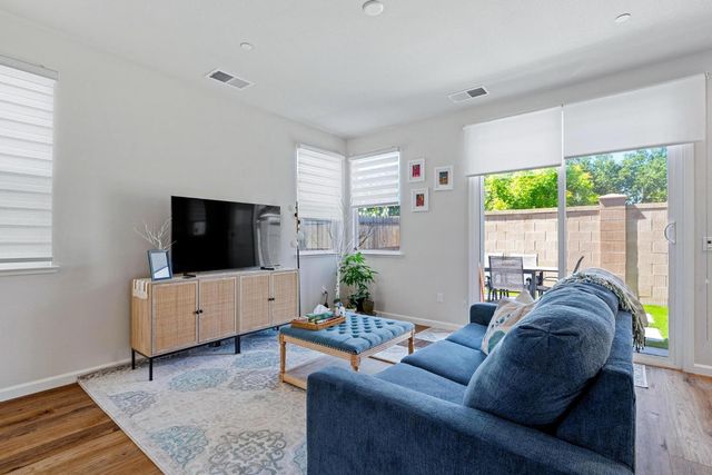 1337 Kinship Dr, Turlock, CA 95382
