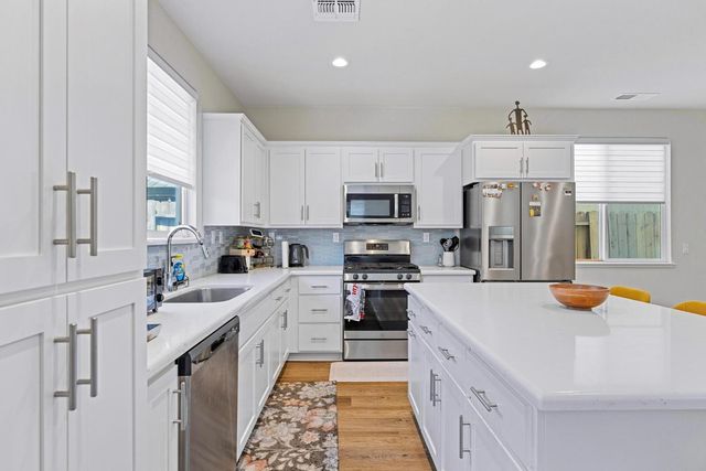 1337 Kinship Dr, Turlock, CA 95382
