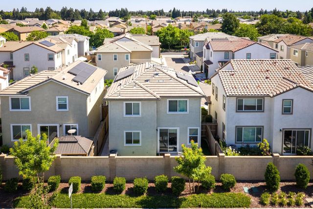 1337 Kinship Dr, Turlock, CA 95382