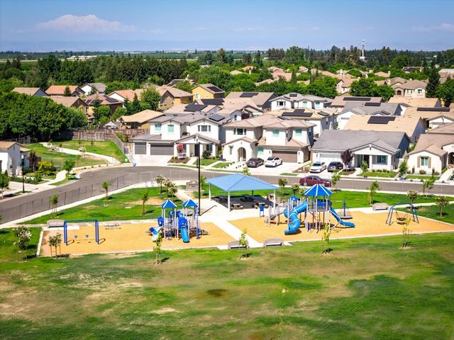 1337 Kinship Dr, Turlock, CA 95382