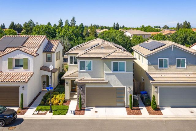 1337 Kinship Dr, Turlock, CA 95382
