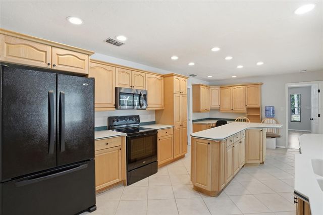 6227 FOXFIRE LANE, Fort Myers, FL 33912