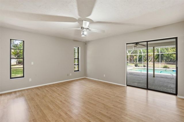 6227 FOXFIRE LANE, Fort Myers, FL 33912