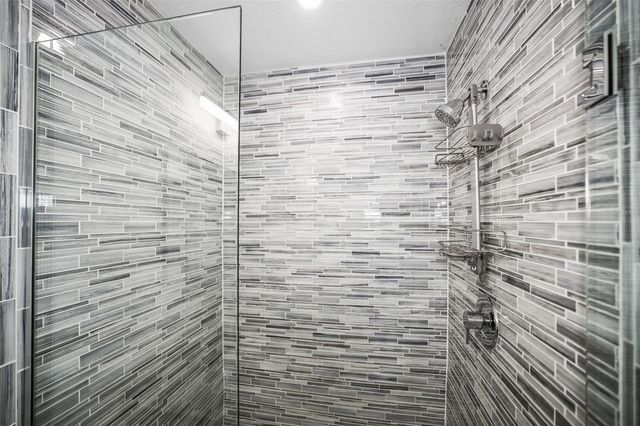 1042 IDLEWILD DRIVE N, Dunedin, FL 34698