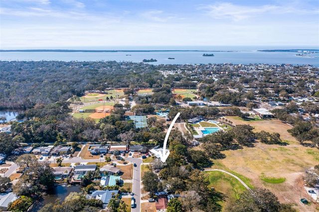 1042 IDLEWILD DRIVE N, Dunedin, FL 34698