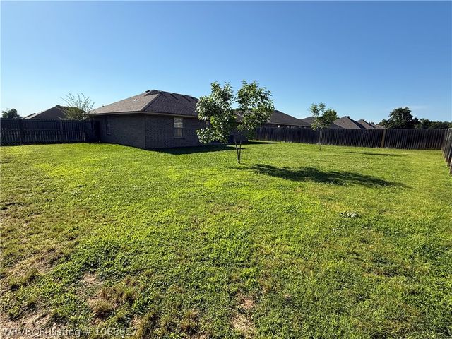1302 Riley Circle, Alma, AR 72921