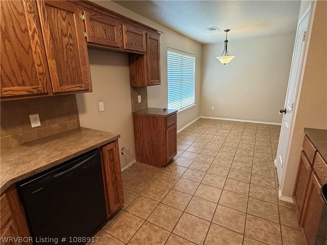 1302 Riley Circle, Alma, AR 72921