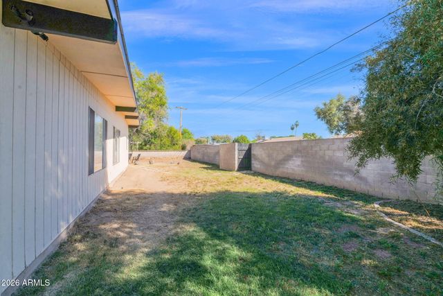 5835 W BELMONT Avenue, Glendale, AZ 85301