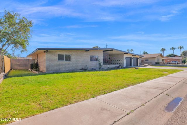 5835 W BELMONT Avenue, Glendale, AZ 85301