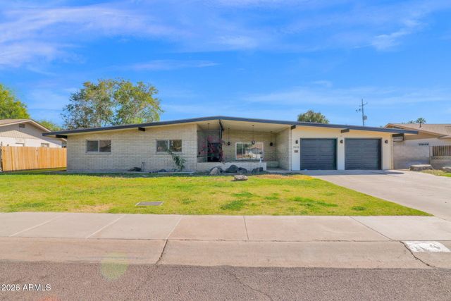 5835 W BELMONT Avenue, Glendale, AZ 85301