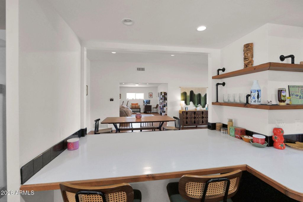 Image 19 of property listing at 5835 W BELMONT Avenue, Glendale, AZ 85301