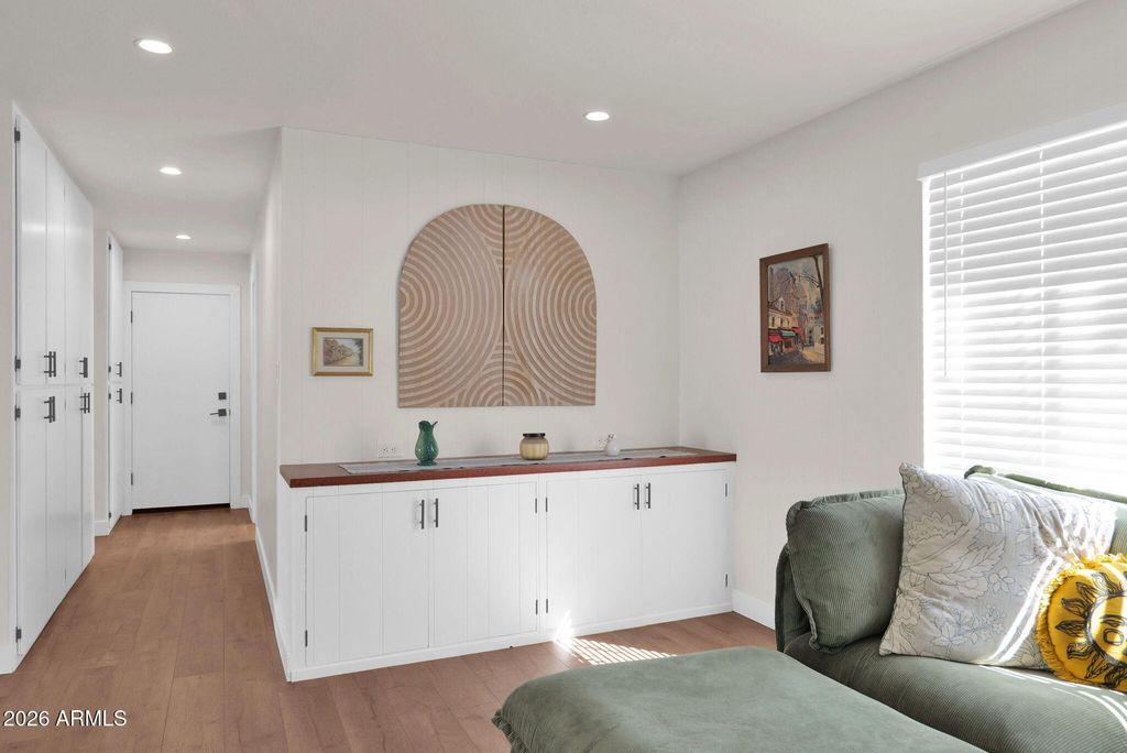 Image 46 of property listing at 5835 W BELMONT Avenue, Glendale, AZ 85301