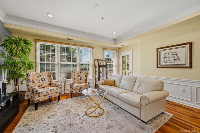 32 N De Baun Avenue 202, Suffern, NY 10901