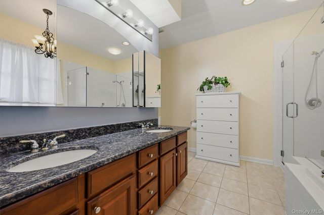 32 N De Baun Avenue 202, Suffern, NY 10901