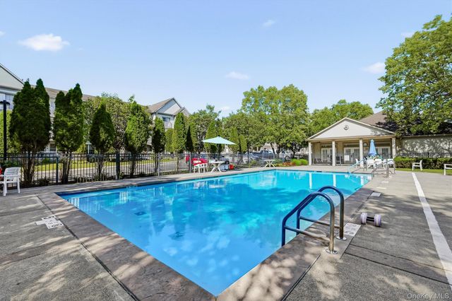 32 N De Baun Avenue 202, Suffern, NY 10901