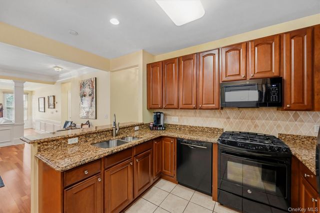 32 N De Baun Avenue 202, Suffern, NY 10901