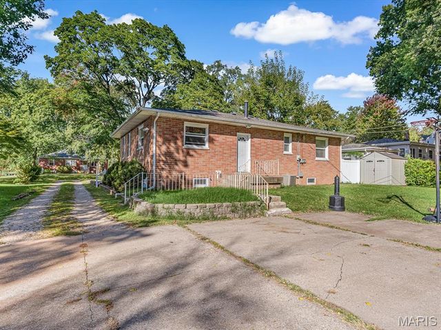 1830 N 15th Street, Swansea, IL 62226