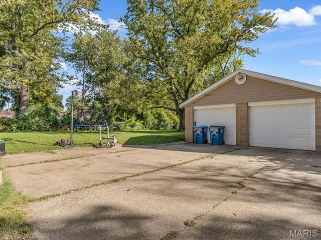 1830 N 15th Street, Swansea, IL 62226