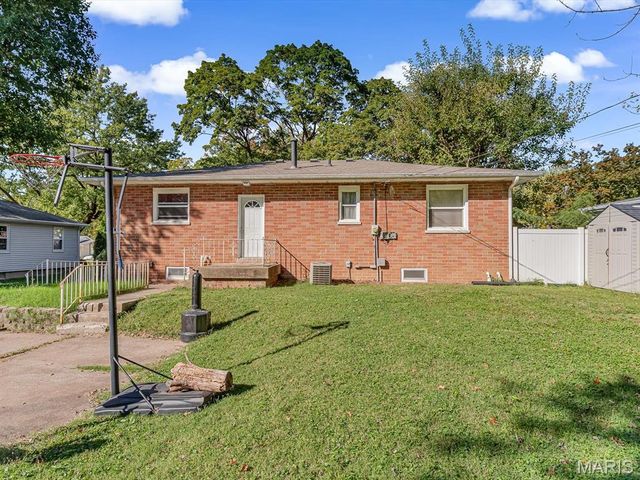 1830 N 15th Street, Swansea, IL 62226