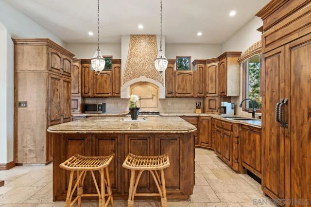 7964 Prospect, La Jolla, CA 92037