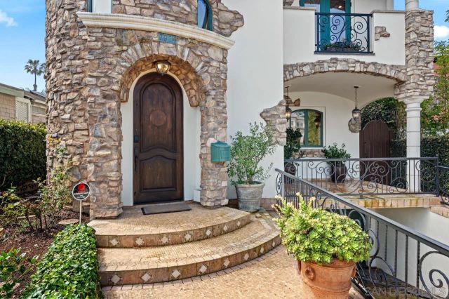 7964 Prospect, La Jolla, CA 92037