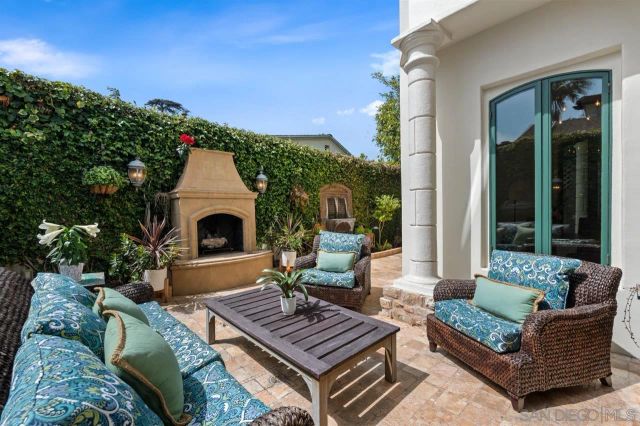 7964 Prospect, La Jolla, CA 92037
