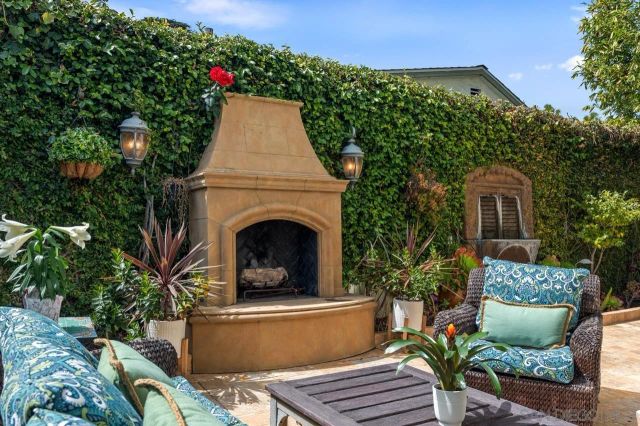 7964 Prospect, La Jolla, CA 92037