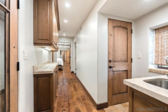7964 Prospect, La Jolla, CA 92037