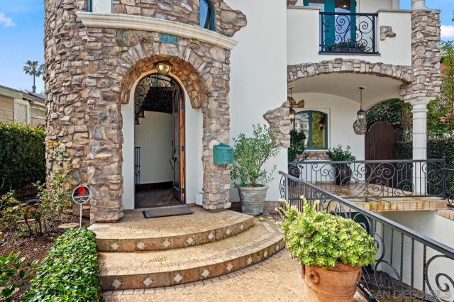 7964 Prospect, La Jolla, CA 92037