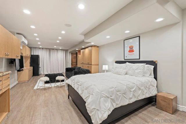7964 Prospect, La Jolla, CA 92037