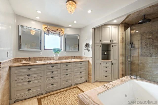7964 Prospect, La Jolla, CA 92037