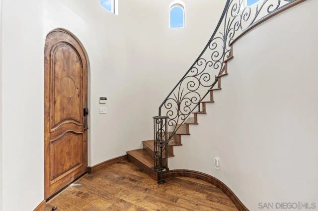 7964 Prospect, La Jolla, CA 92037