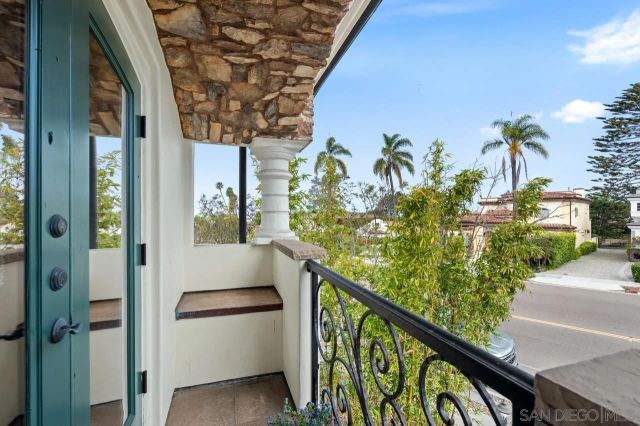 7964 Prospect, La Jolla, CA 92037
