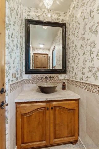 7964 Prospect, La Jolla, CA 92037