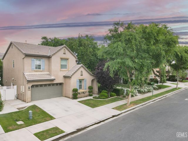 8302 Allyn Bacon Avenue, Bakersfield, CA 93311