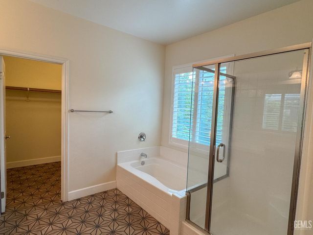 8302 Allyn Bacon Avenue, Bakersfield, CA 93311