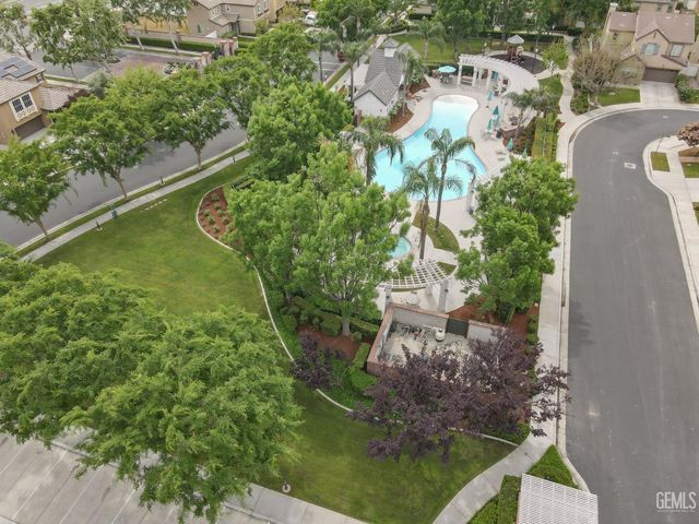 8302 Allyn Bacon Avenue, Bakersfield, CA 93311