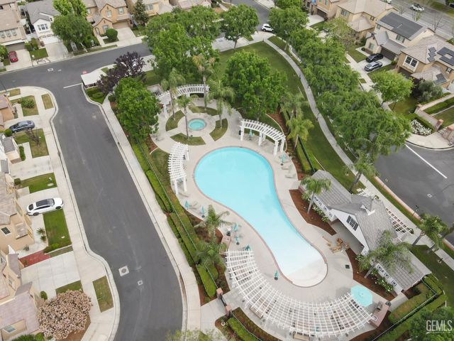 8302 Allyn Bacon Avenue, Bakersfield, CA 93311