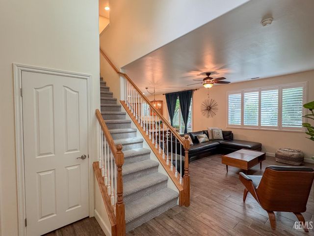 8302 Allyn Bacon Avenue, Bakersfield, CA 93311