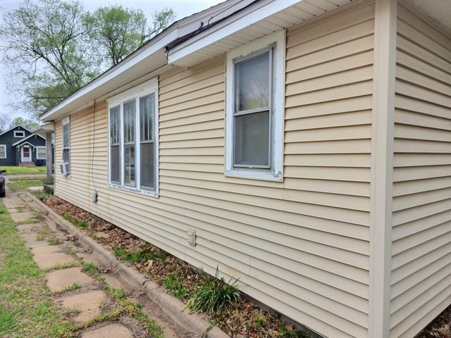 422 N Topeka St, El Dorado, KS 67042