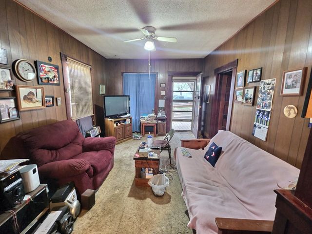 422 N Topeka St, El Dorado, KS 67042