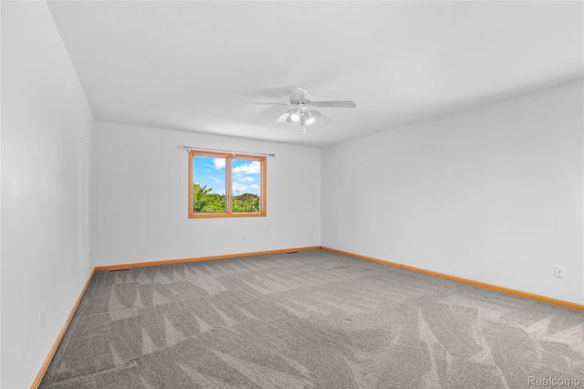 352 Cottonwood Lane 82, Saline, MI 48176