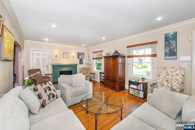 973 Garrison Avenue, Teaneck, NJ 07666