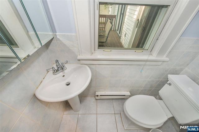 973 Garrison Avenue, Teaneck, NJ 07666