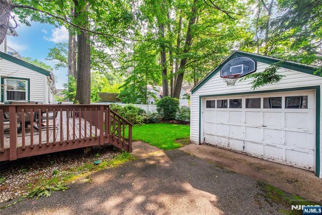 973 Garrison Avenue, Teaneck, NJ 07666