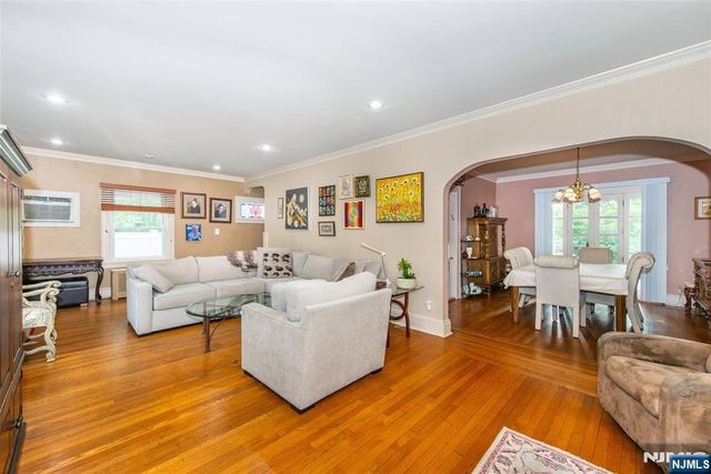 973 Garrison Avenue, Teaneck, NJ 07666
