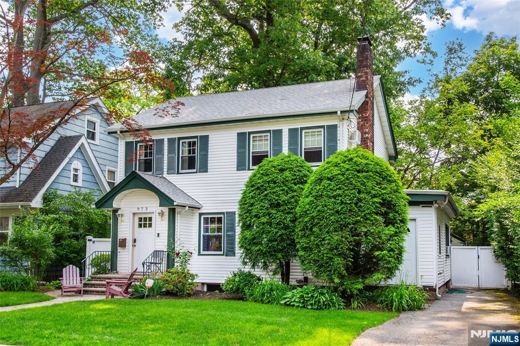 973 Garrison Avenue, Teaneck, NJ 07666