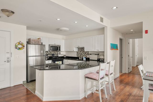 614 Pond Street 2306, Braintree, MA 02184