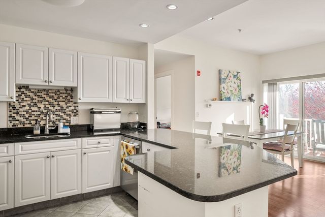 614 Pond Street 2306, Braintree, MA 02184